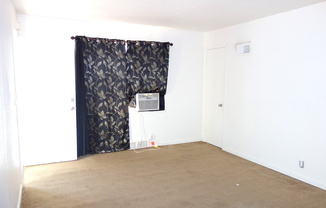 3 beds, 1 bath, $900, Unit 3018 E 61st St