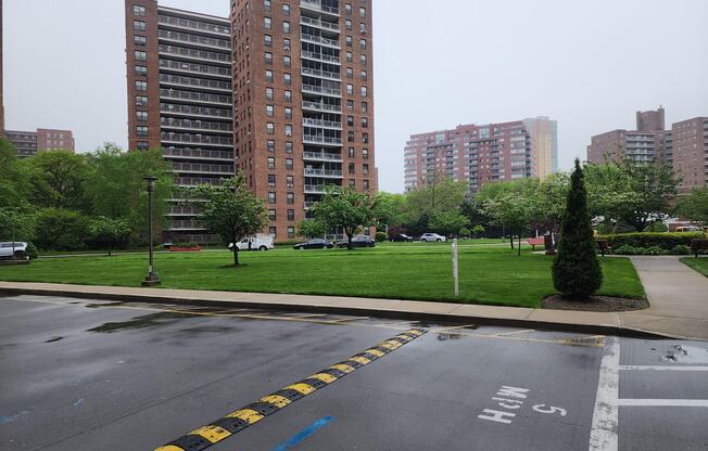 6135 98 ST