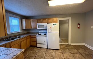 3 beds, 2 baths, $1,550