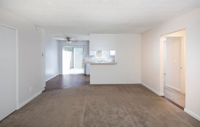 Beautiful 2bd/1ba Apartment in El Cajon with Parking and Private Patio
