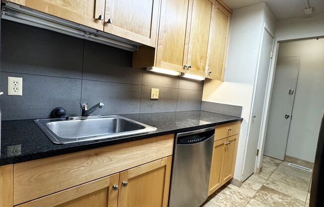 1 bed, 1 bath, $1,695