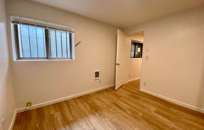 2 beds, 1 bath, 700 sqft, $1,750, Unit 001