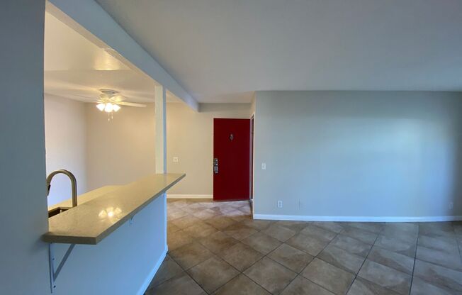 2 beds, 1 bath, $2,495, Unit Unit 810