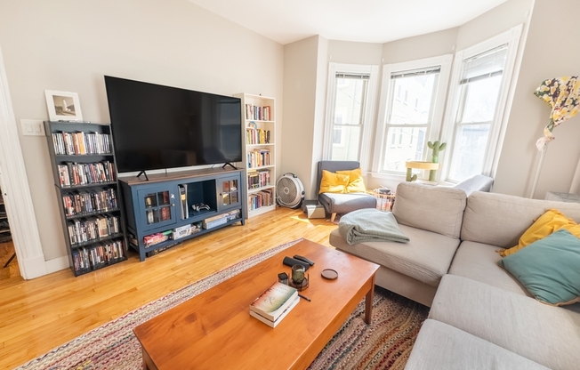 35 1/2 Essex Street