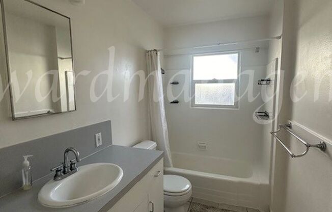 2 beds, 1 bath, $3,295, Unit 1029-D