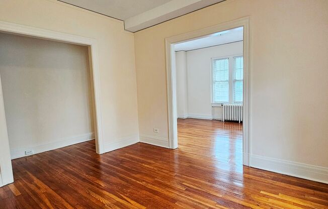 2 beds, 2 baths, 775 sqft, $1,875, Unit 211