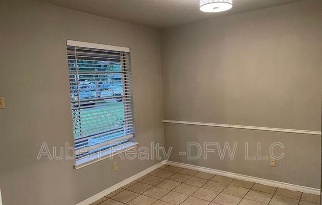 930 LINDY CT
