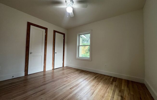 2 beds, 1 bath, $1,200