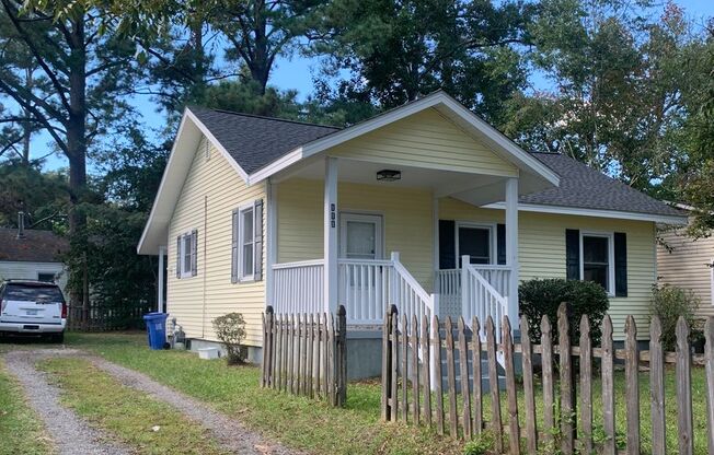 2 Bedroom 1 Bath SFH in Wilmington!!