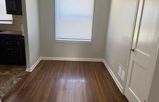 2 beds, 1 bath, $850