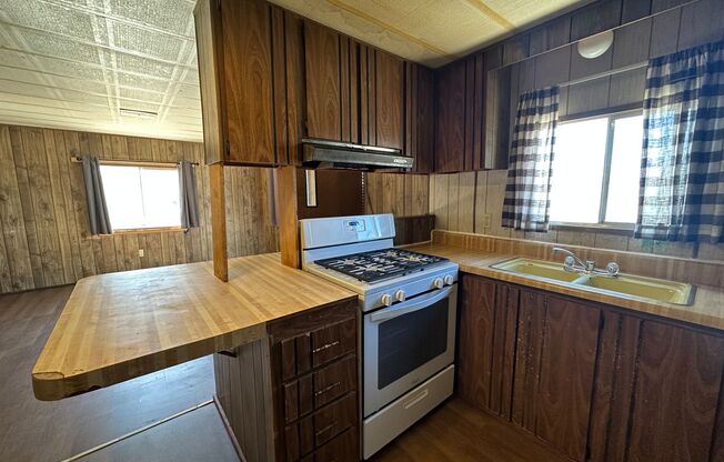 1 Bedroom 1 Bathroom Mobile Home Duplex in Aztec available to rent