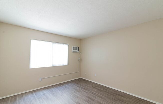 1 bed, 1 bath, 850 sqft, $1,800