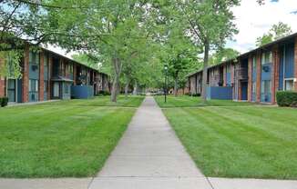 Kingston Square Apartments