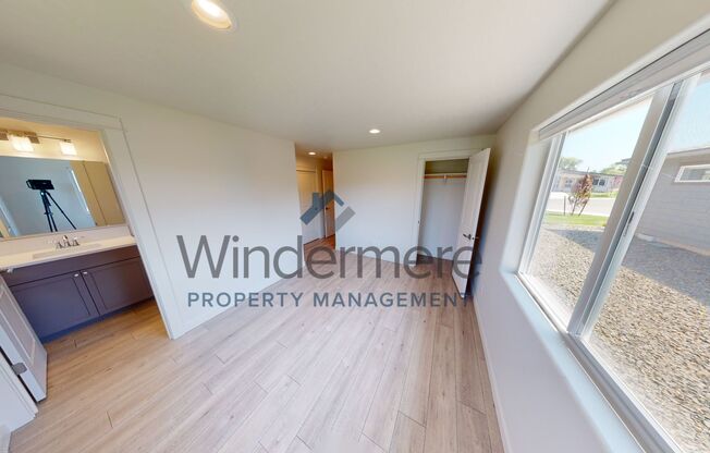 3 beds, 2 baths, 1,064 sqft, $1,895, Unit 317 Cowden