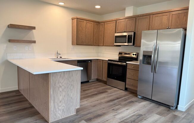 Brand New Stunning 3 Bed/2.5 Bath Townhouse-Old Farm District