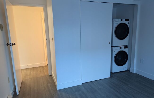 1 bed, 1 bath, 590 sqft, $1,395, Unit 122