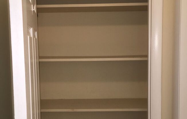 1 bed, 1 bath, 650 sqft, $795, Unit 4086-B2