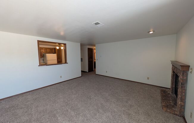 2 beds, 2 baths, 1,034 sqft, $1,279, Unit 1401 062