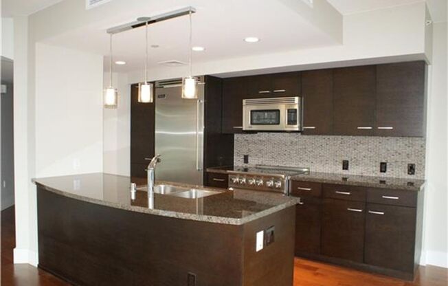 Allure Waikiki - 2 bedroom, 2 bath with 1 covered parking.
