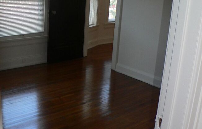1 bed, 1 bath, 615 sqft, $1,015, Unit 1544-205