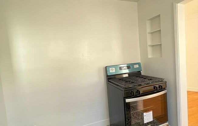 1 bed, 1 bath, 700 sqft, $2,595, Unit 3