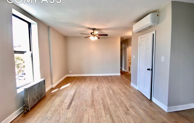 3 beds, 1 bath, 1,100 sqft, $3,400, Unit 3