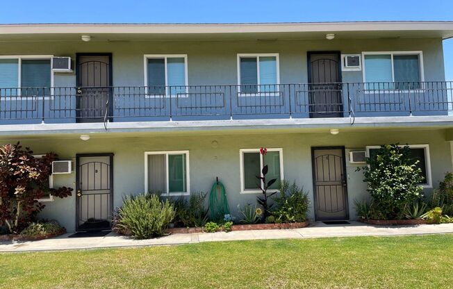 11614 Bellflower Blvd.