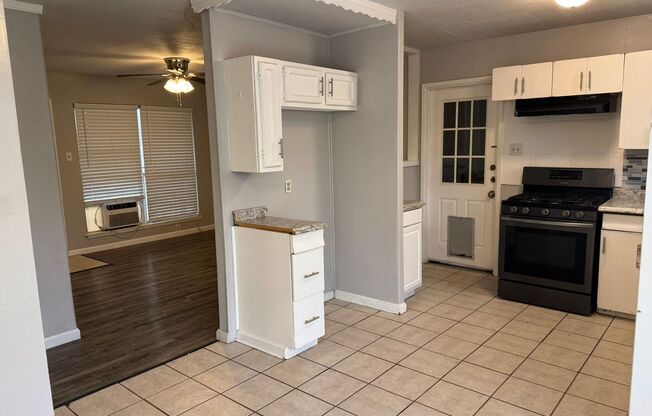 Welcome home to 245 Northview Blvd!