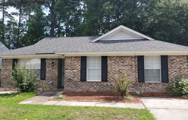 Cute 3 bedroom, 2 bath home located off of White Bluff in the Coffee Bluff Area.