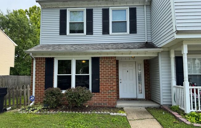 Charming Waterfront Townhouse in Virginia Beach "ASK ABOUT OUR ZERO DEPOSIT"