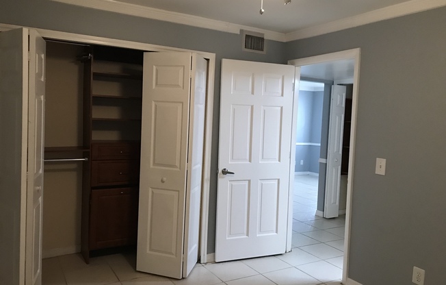 2 beds, 1 bath, $1,795