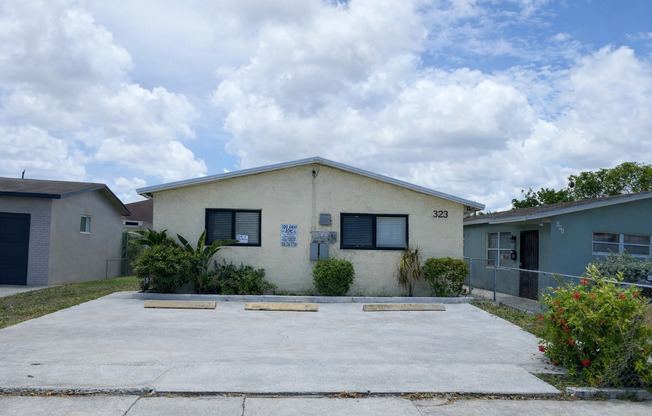 323 NW 4 Ave Hallandale, FL 33009