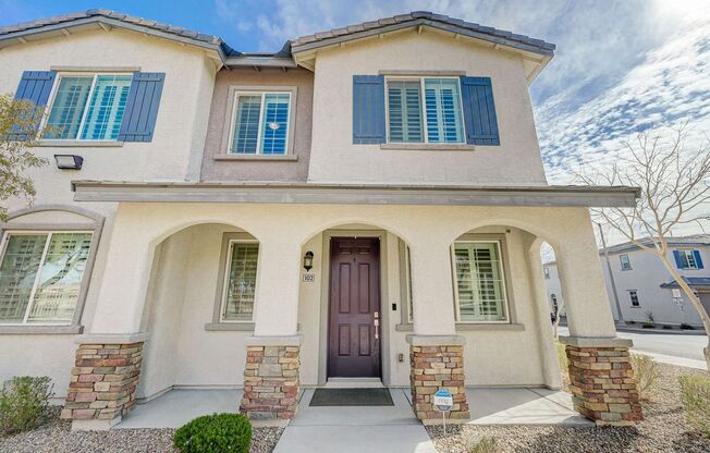 Modern 3 Bedroom Townhouse near Blue Diamond
