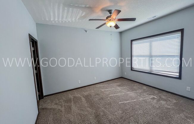 2 beds, 2 baths, $1,000, Unit UNIT 204