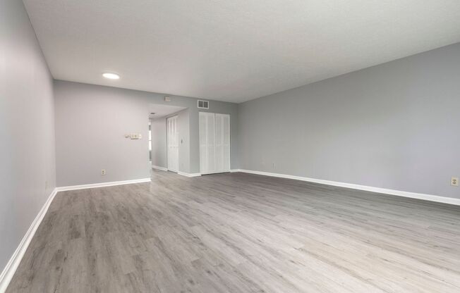 2 beds, 2 baths, $995, Unit 6