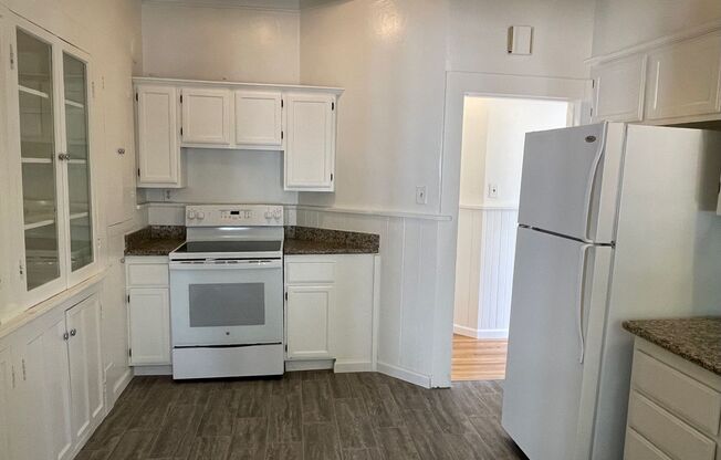 3 beds, 1 bath, $3,395