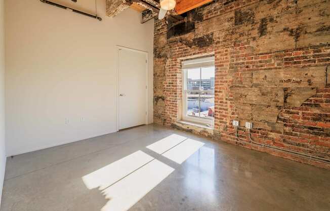 OUR DOWNTOWN MEMPHIS APARTMENTS