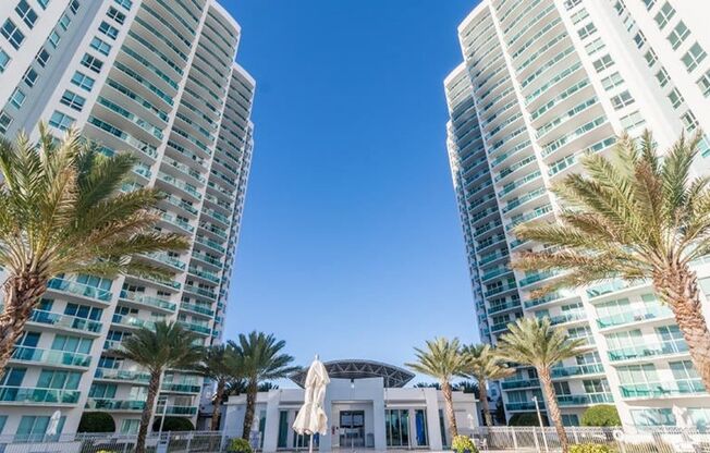Direct riverfront 3 bedroom 3 bath