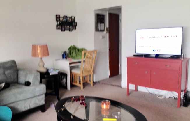 1 bed, 1 bath, $1,195, Unit 17