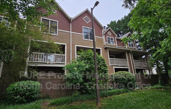 333 AVE F