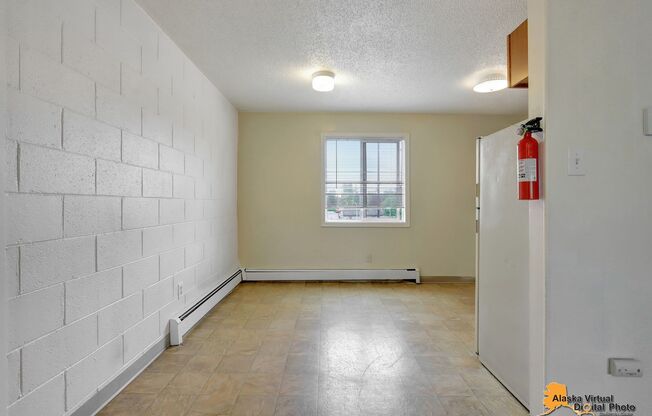 2 beds, 1 bath, $1,350, Unit 6