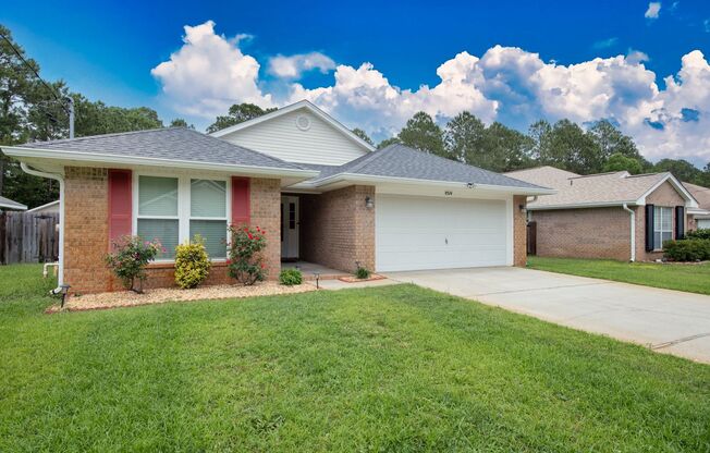 Beautiful East Navarre Home Available July 8th!