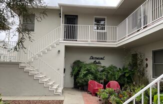 Carousel Apts