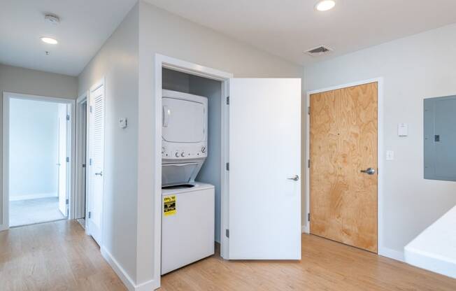 apartment with in home washer and dryer
