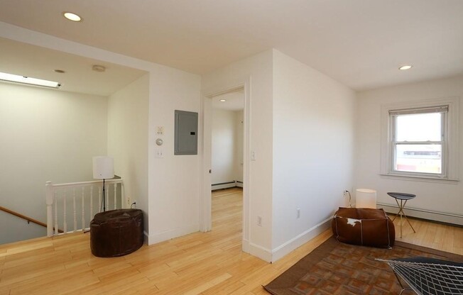11 BELL CT