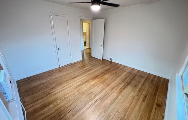 3 beds, 1 bath, $2,595