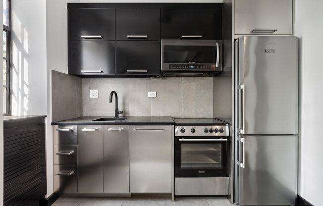 Studio, 1 bath, $3,950, Unit 3E