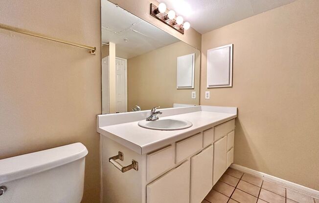 2 beds, 2 baths, $2,299, Unit UNIT 214