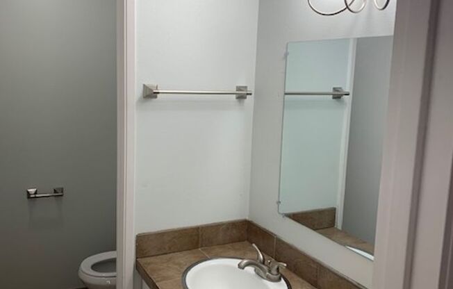 2 beds, 1.5 baths, 1,000 sqft, $1,399, Unit 12
