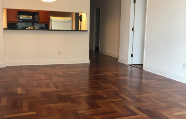 220 RIVERSIDE BLVD